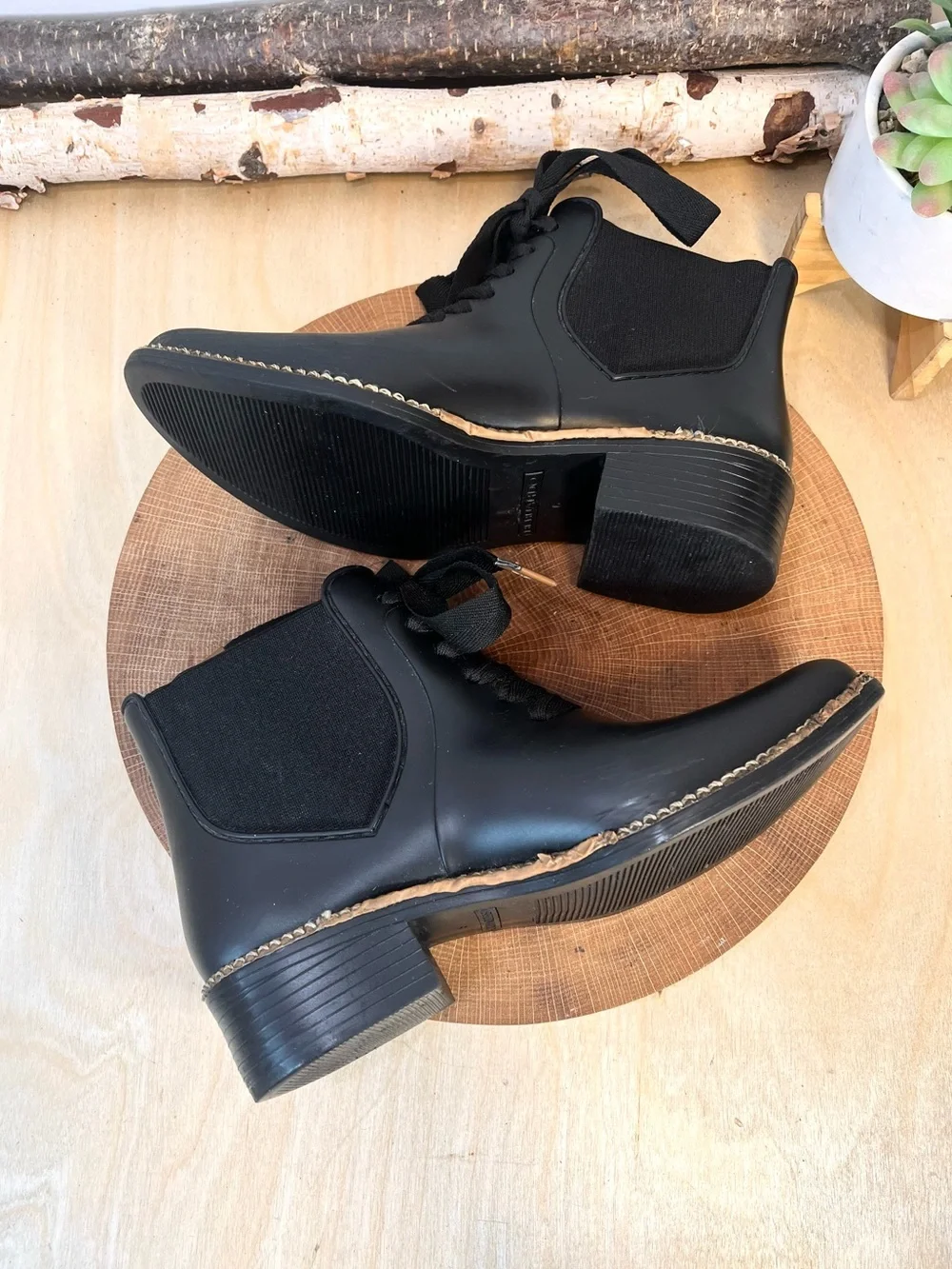 Bernardo Zina Black Chelsea-Style Lace Ankle Boots Size 6